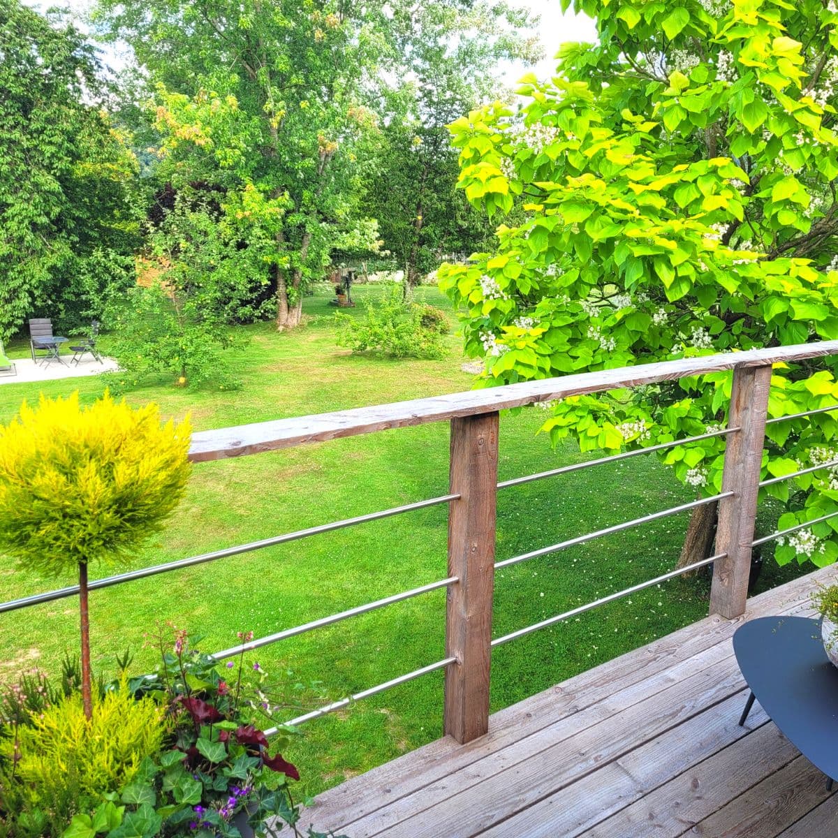 Chambre d'hôtes avec terrasse privative et vue sur le jardin